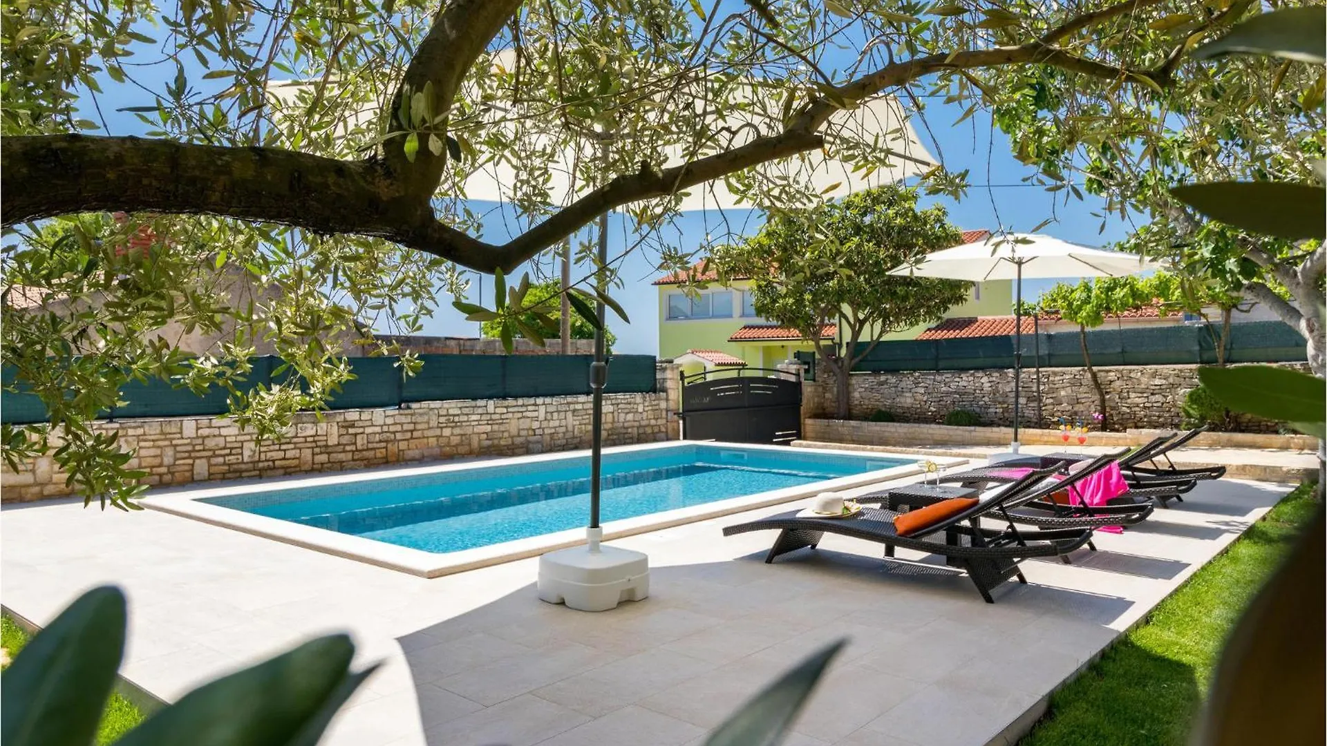 Gorgeous Home In Galizana With Kitchen Holiday home